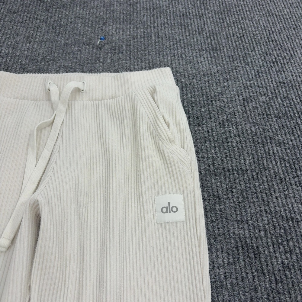 Alo Yoga Joggers Womens S Ivory Polyester Rayon Ribbed Cuffed Athleisure Casual - Picture 3 of 7
